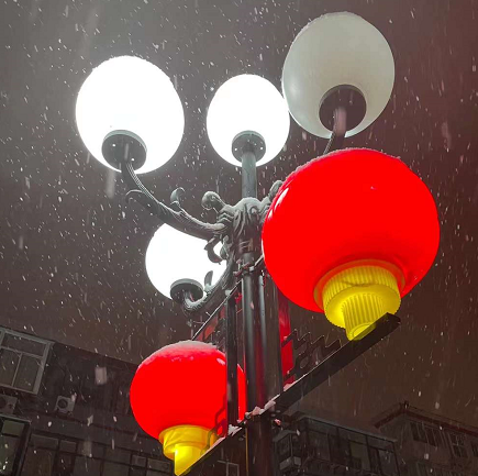 瑞雪兆豐年，微型鋼絲繩電動(dòng)葫蘆吊糧忙